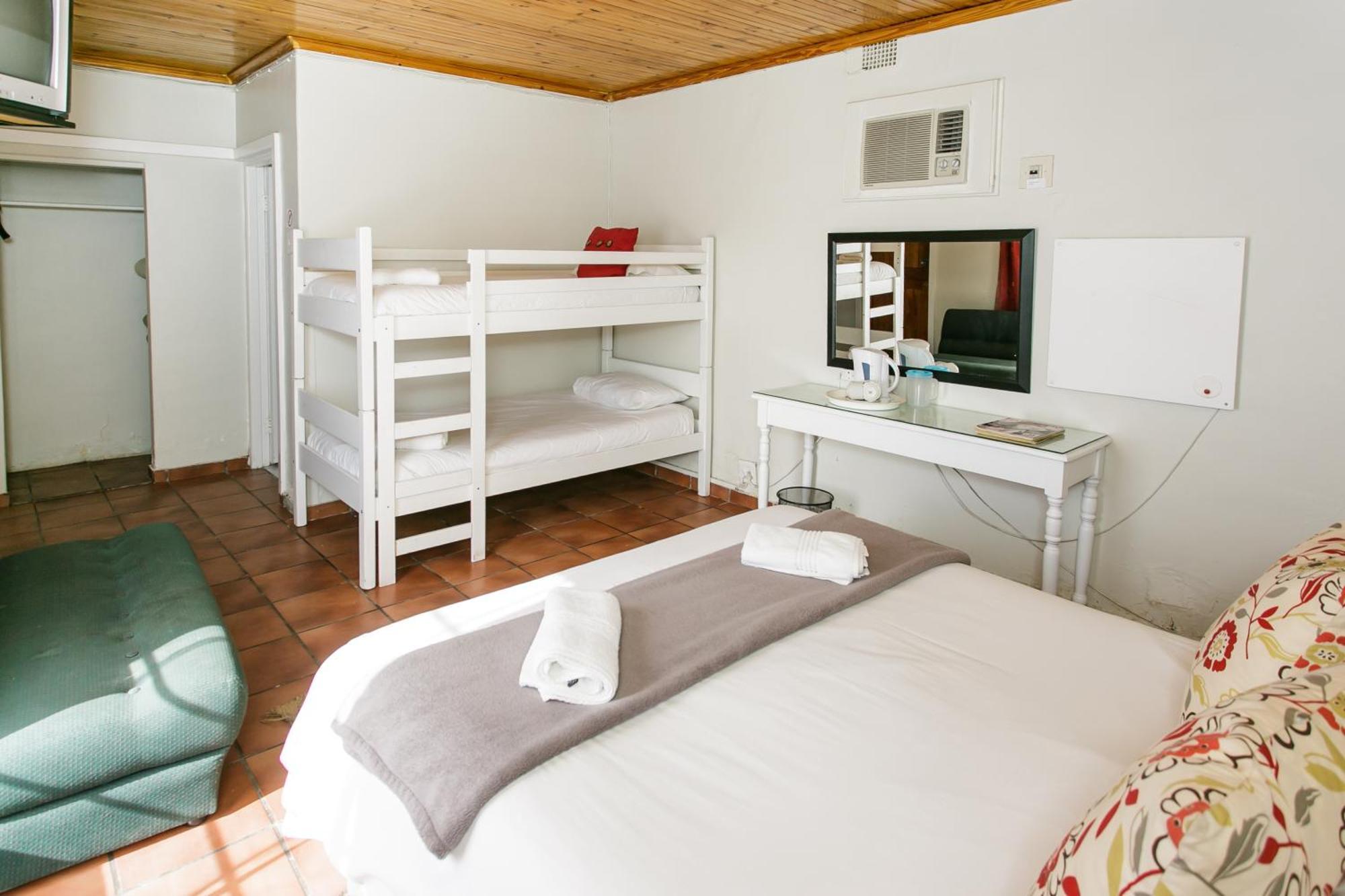 Wagon Wheel Country Lodge Бофорт Уест Стая снимка