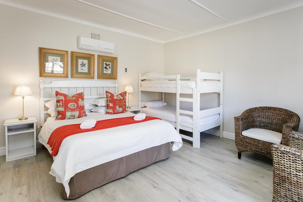Wagon Wheel Country Lodge Бофорт Уест Екстериор снимка
